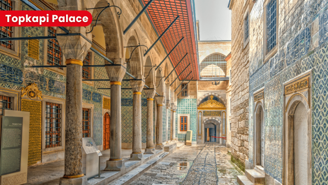 Topkapi Palace and Harem Tour with Historian Guide